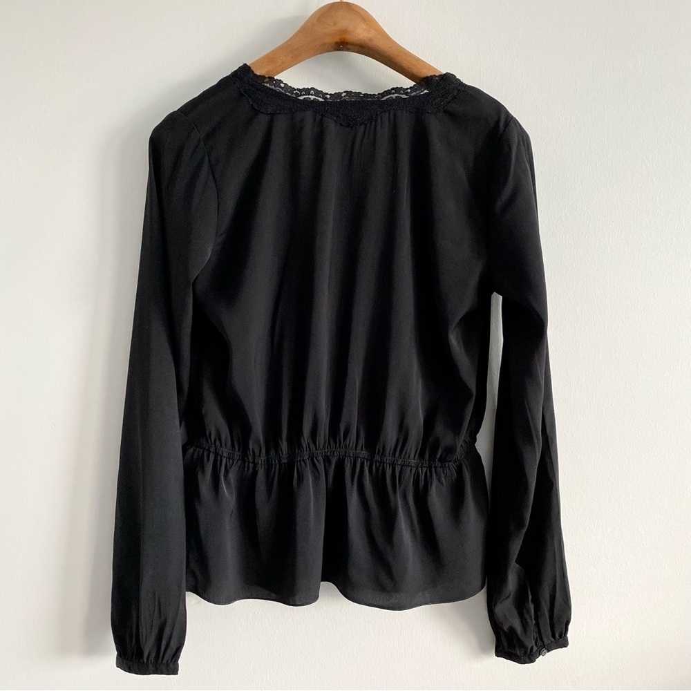 Abercrombie & Fitch Black Lace Wrap Top Size Small - Picture 4 of 4